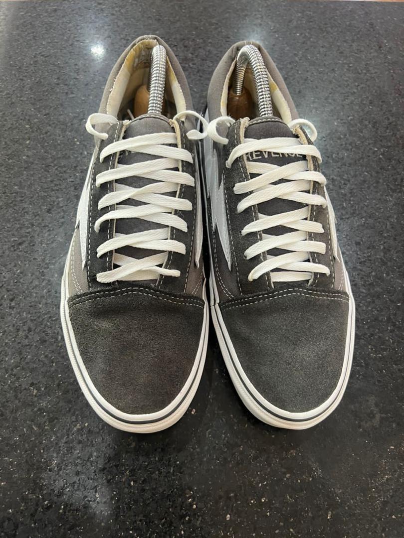 Shoe repair work 4